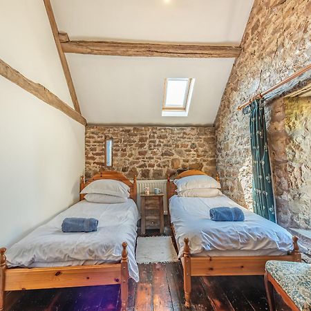 Haytongate Barn Villa Walton  Exterior photo